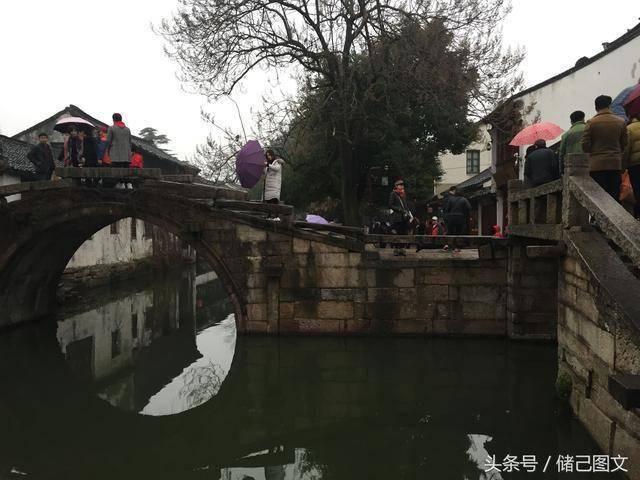 攀登高峰